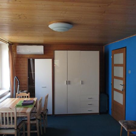 Appartamento Rd Cerncin Bucovice Esterno foto