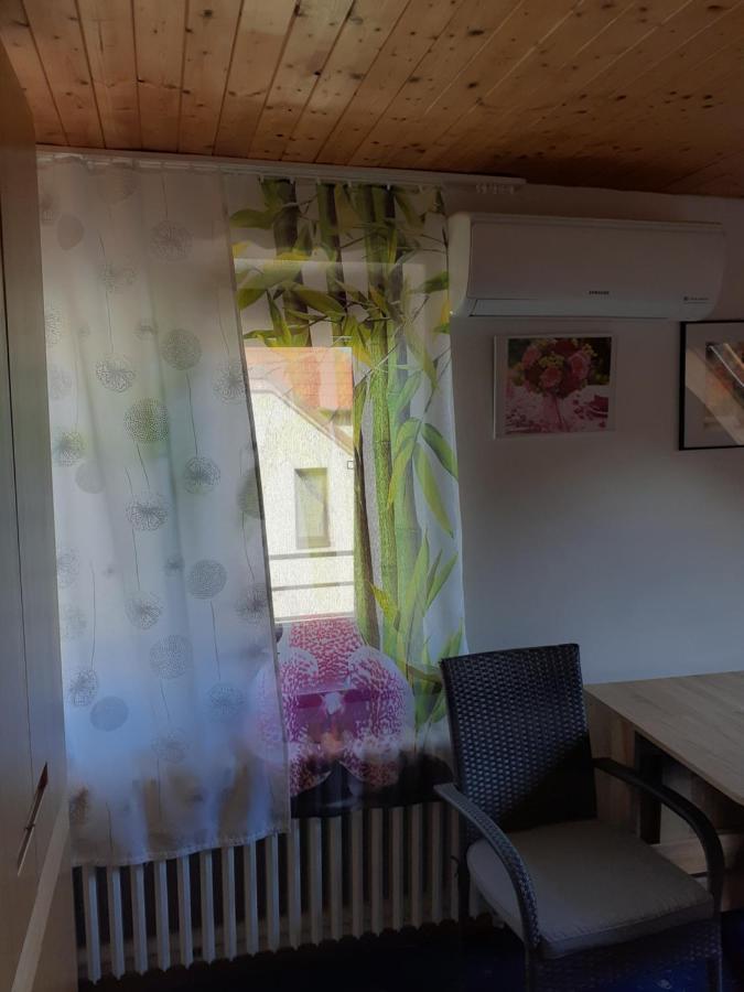 Appartamento Rd Cerncin Bucovice Esterno foto